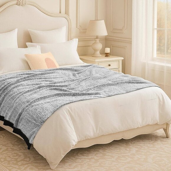 Amélie Home Cozy Knit Throw Blanket, Super Soft Plush 50"x60" - Heather Black - Picture 9 of 9